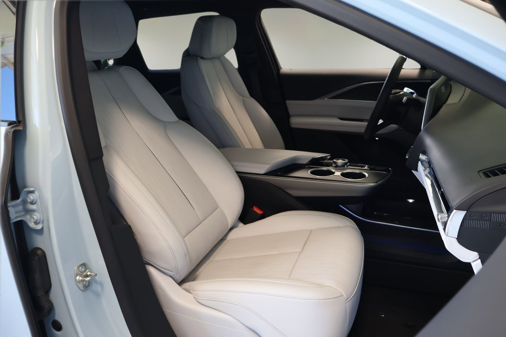 2024 Cadillac LYRIQ Sport 1