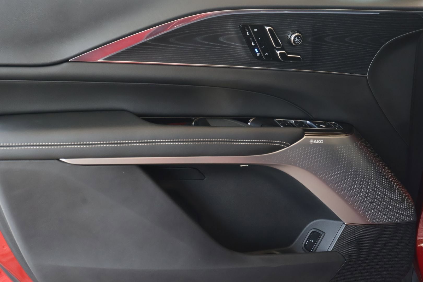 2024 Cadillac LYRIQ Sport 2