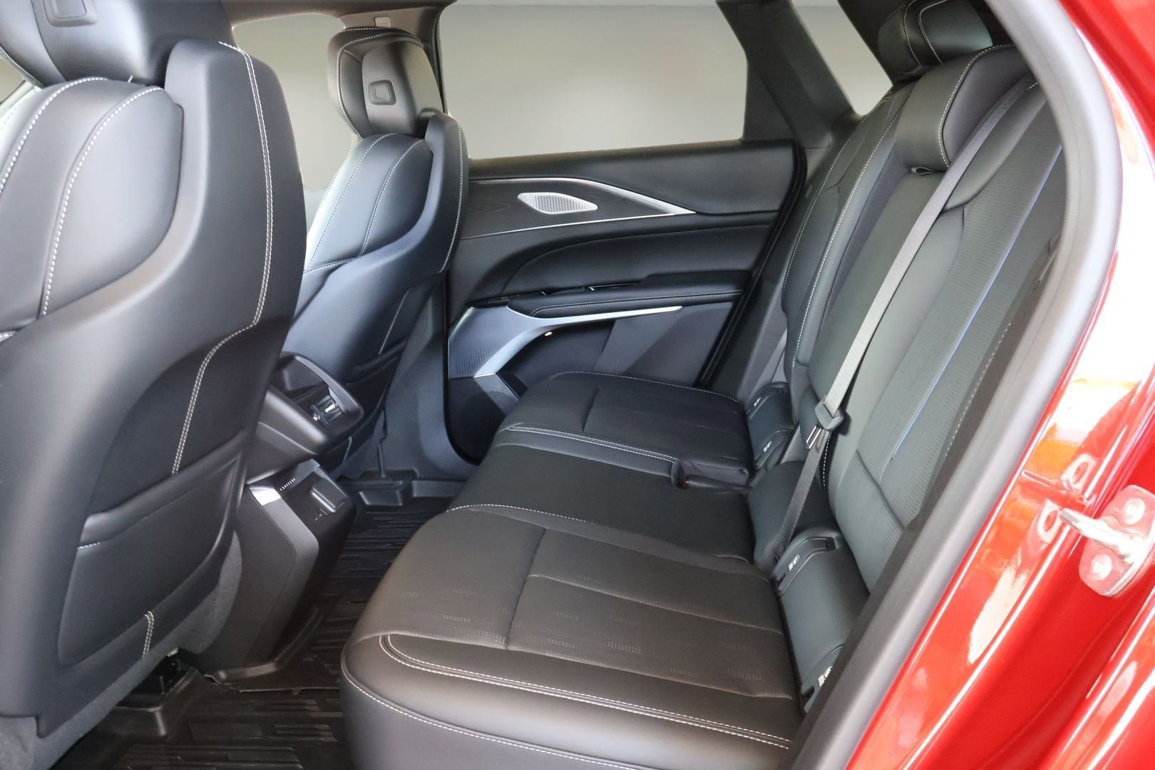 2024 Cadillac LYRIQ Sport 2