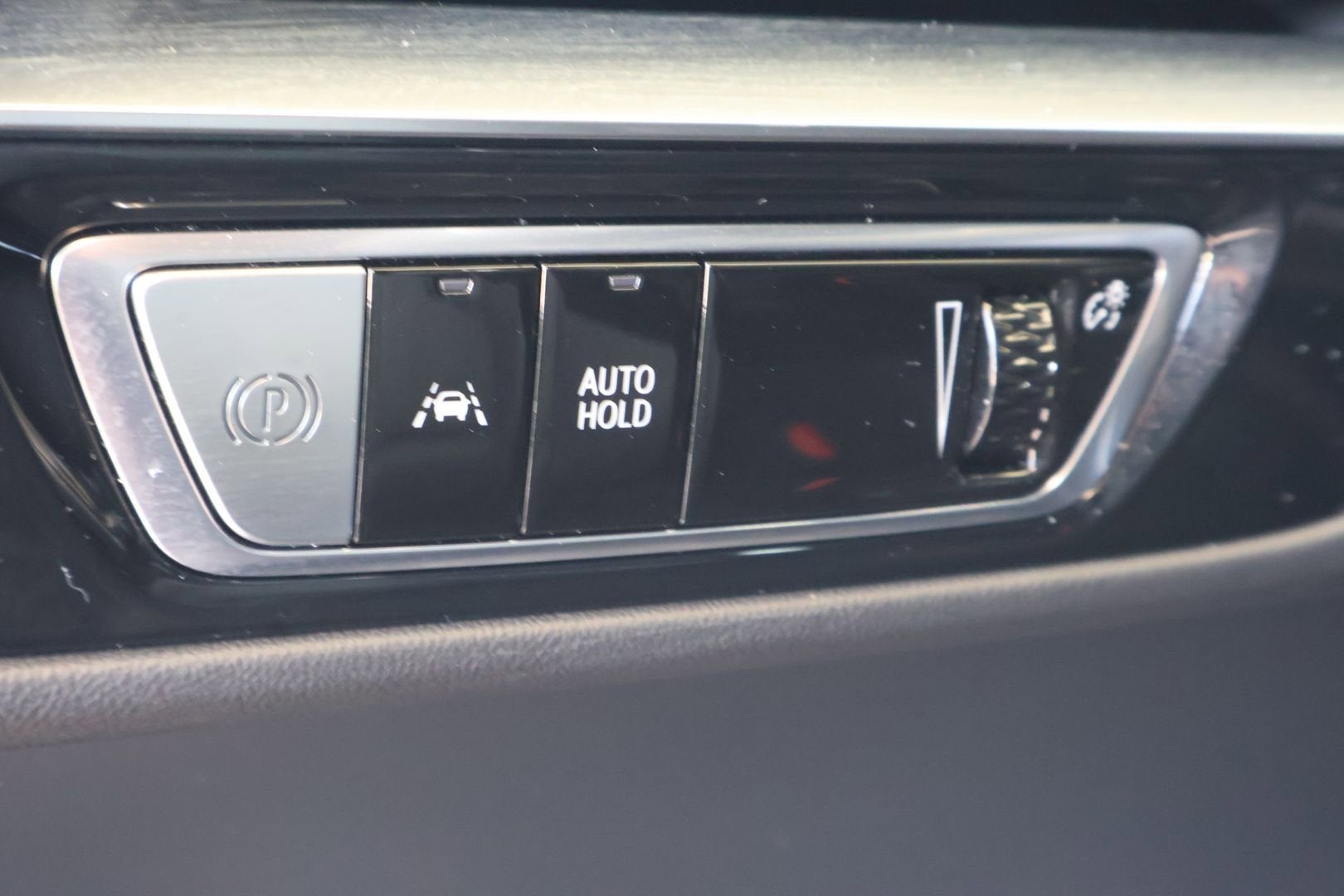 2024 Cadillac LYRIQ Sport 2