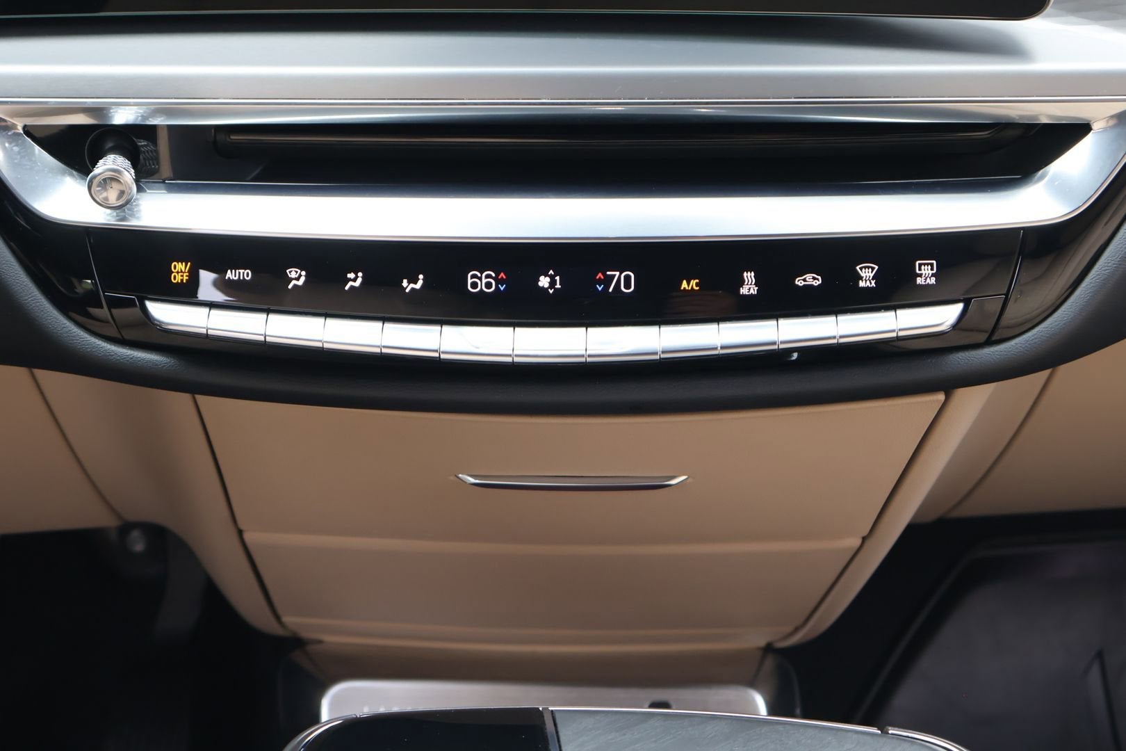 2024 Cadillac LYRIQ Sport 3