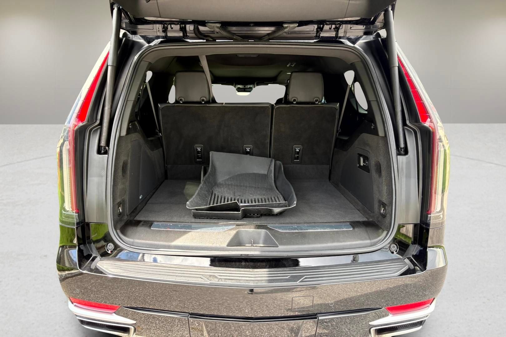 2024 Cadillac Escalade ESV Premium Luxury