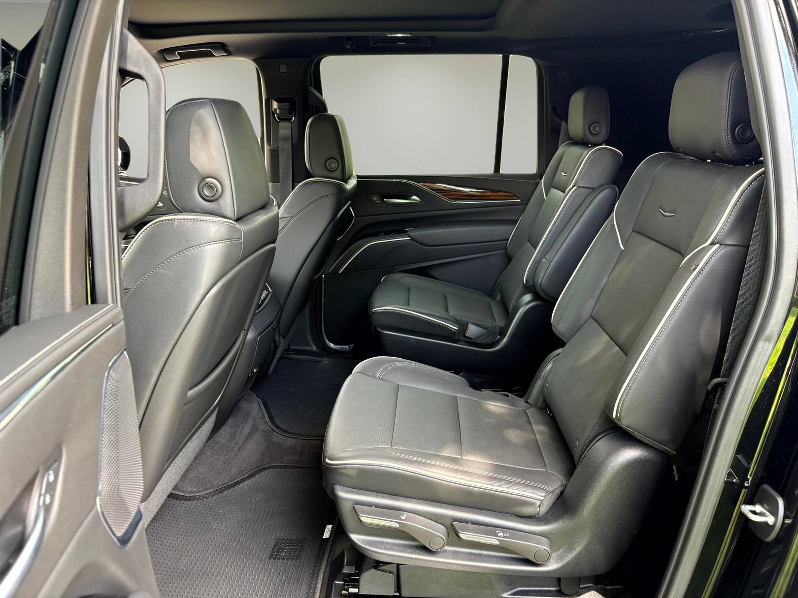 2023 Cadillac Escalade ESV 4WD Premium Luxury