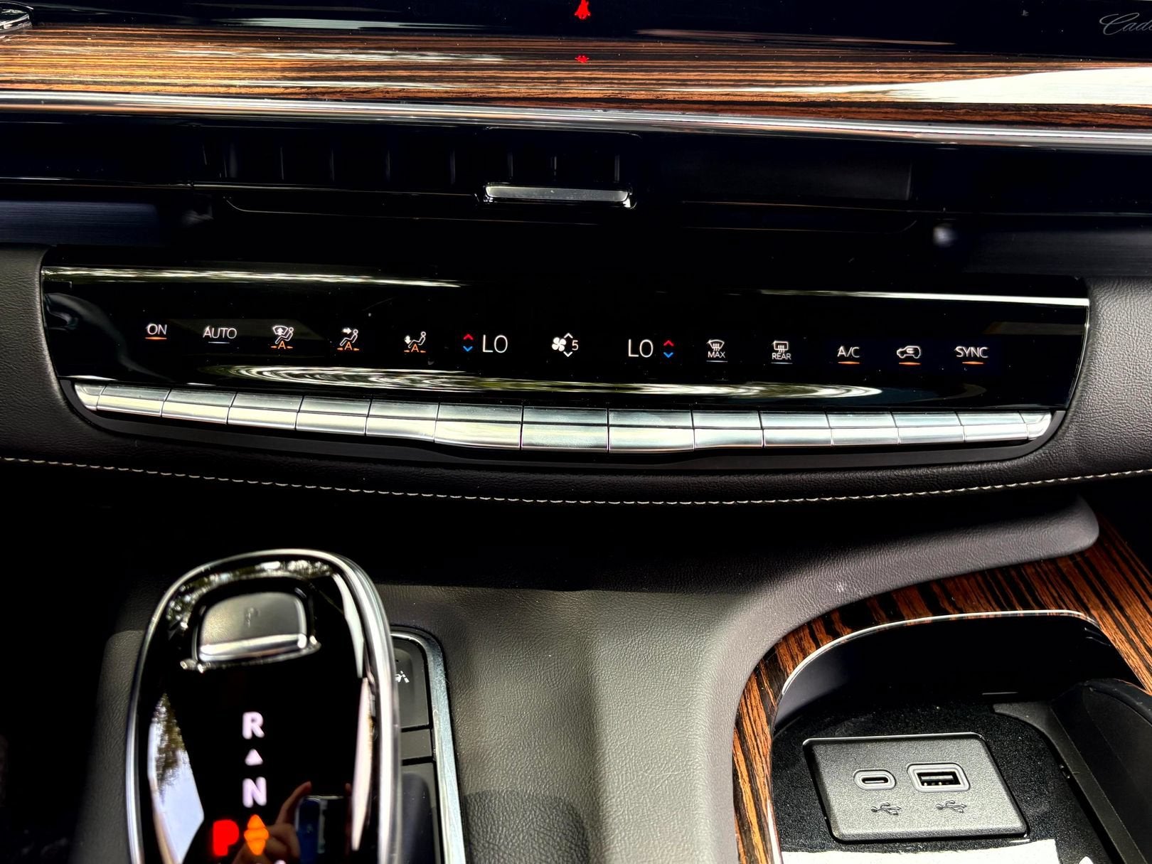 2023 Cadillac Escalade ESV 4WD Premium Luxury