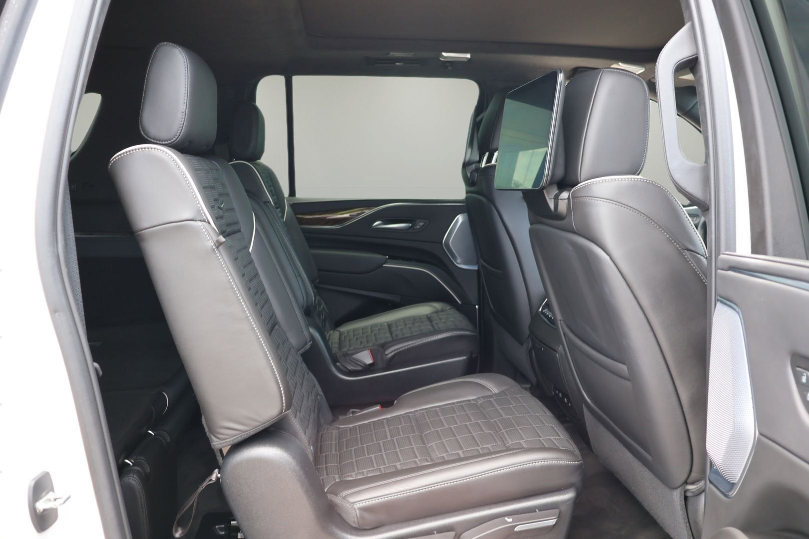 2023 Cadillac Escalade ESV Sport Platinum