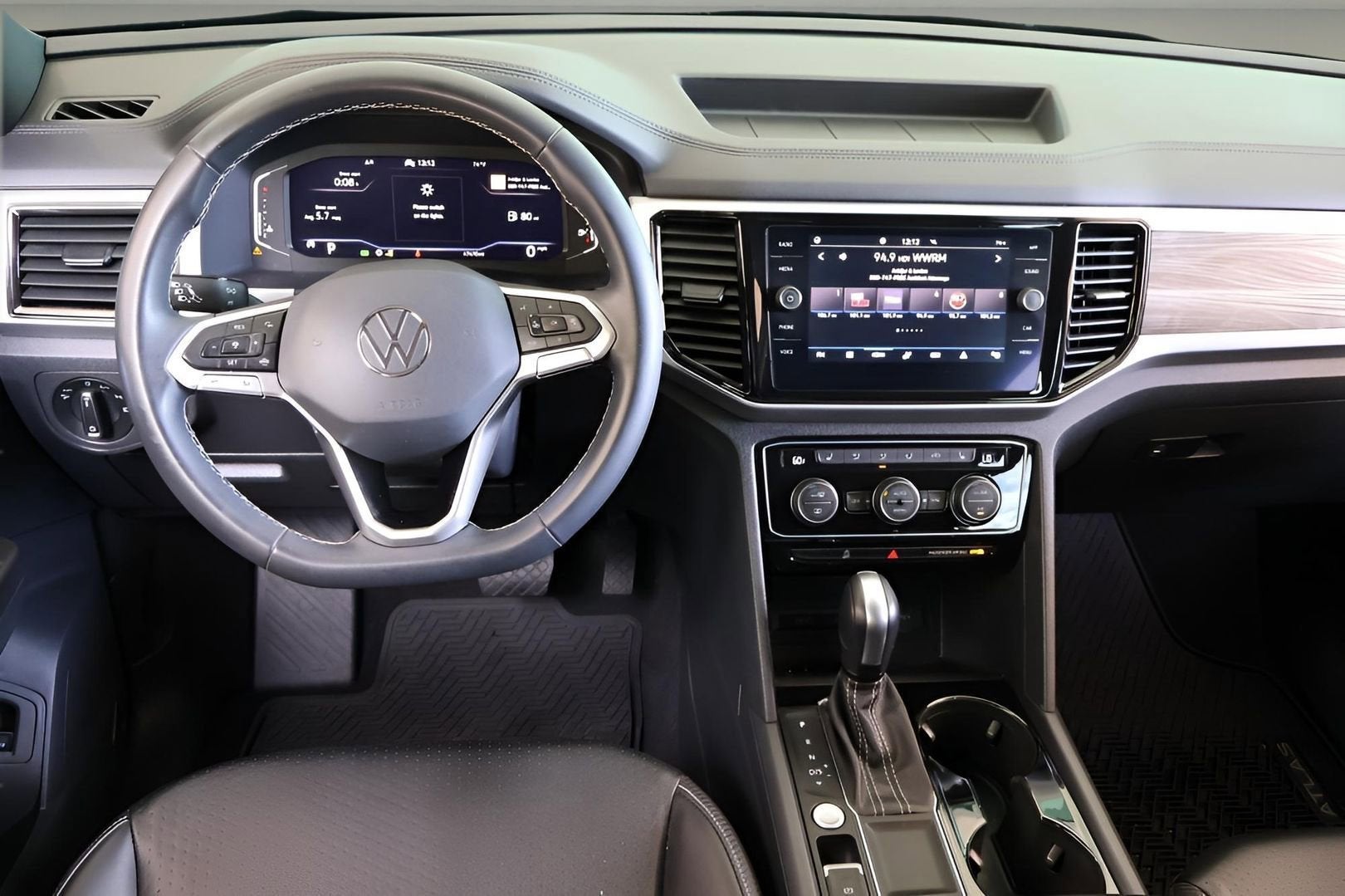 2022 Volkswagen Atlas Cross Sport 2.0T SE w/Technology