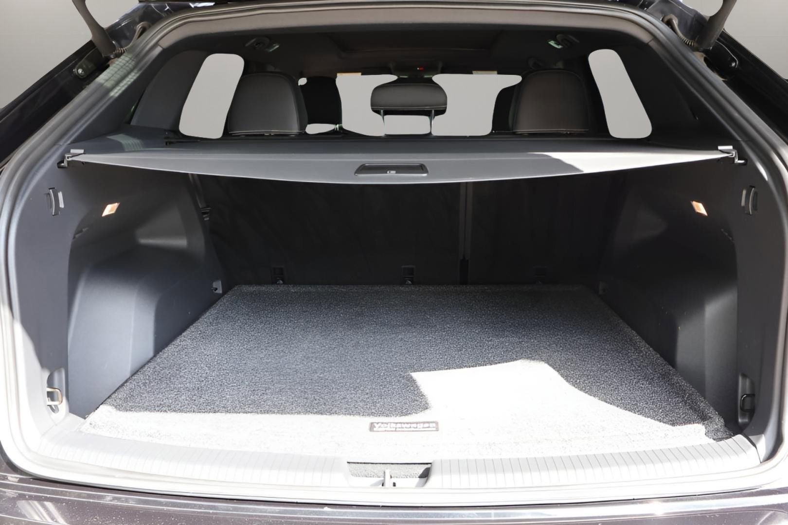 2022 Volkswagen Atlas Cross Sport 2.0T SE w/Technology