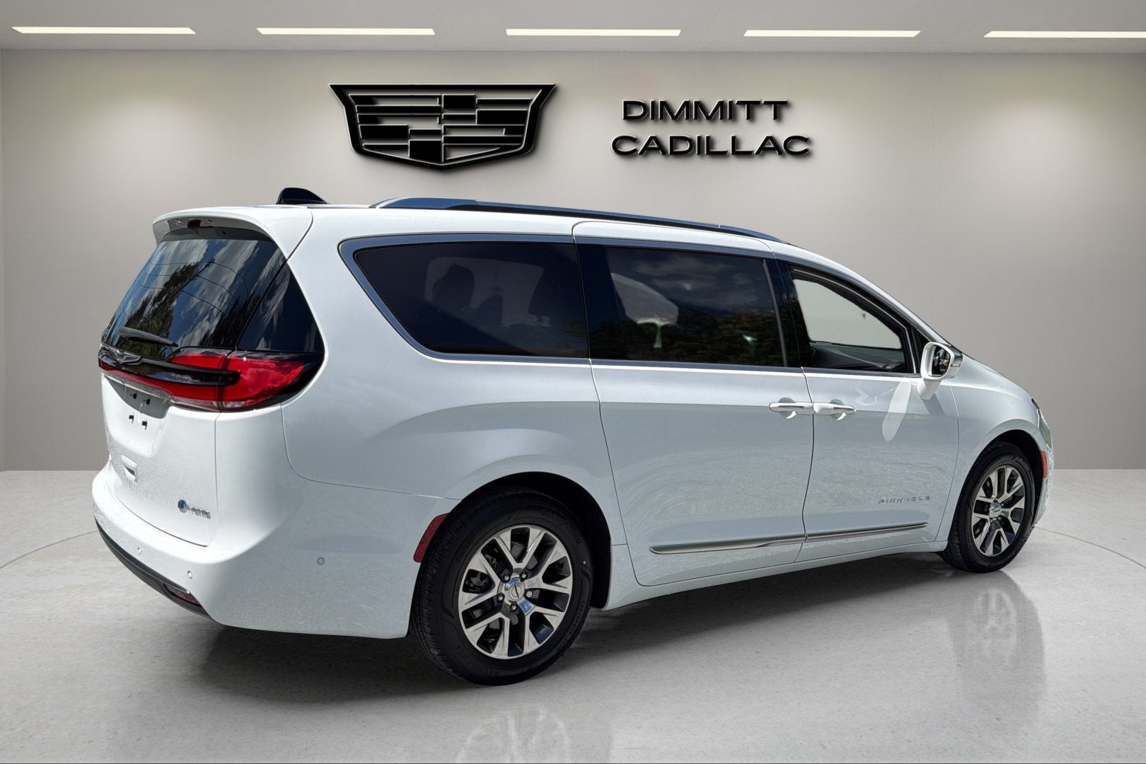2024 Chrysler Pacifica Hybrid Pinnacle