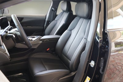 2025 Cadillac OPTIQ Luxury 2