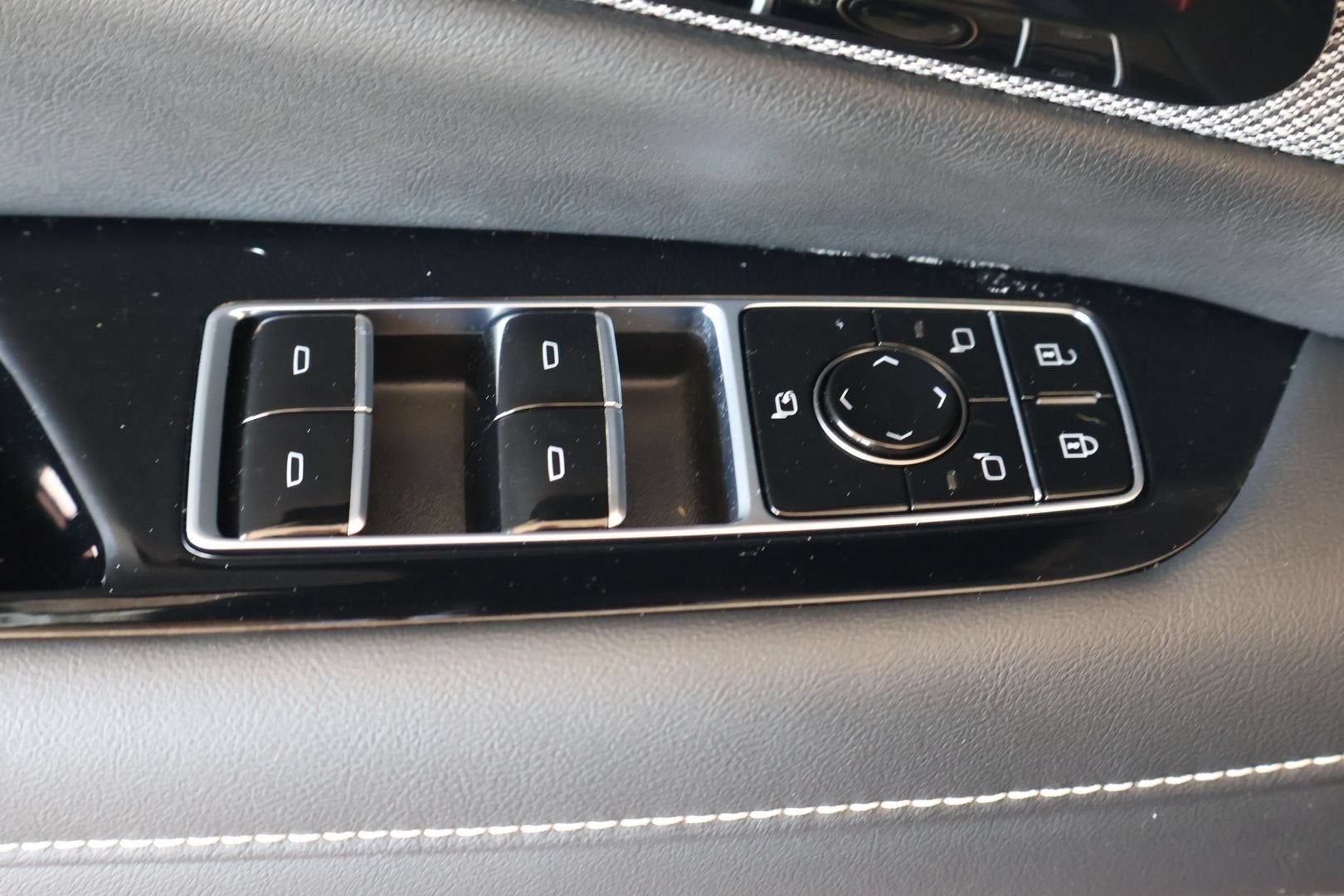 2025 Cadillac OPTIQ Sport 2