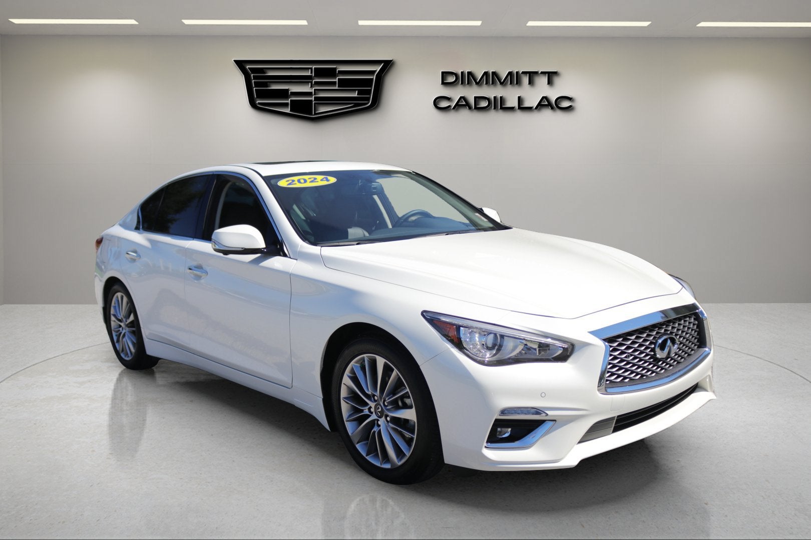 2024 INFINITI Q50 LUXE