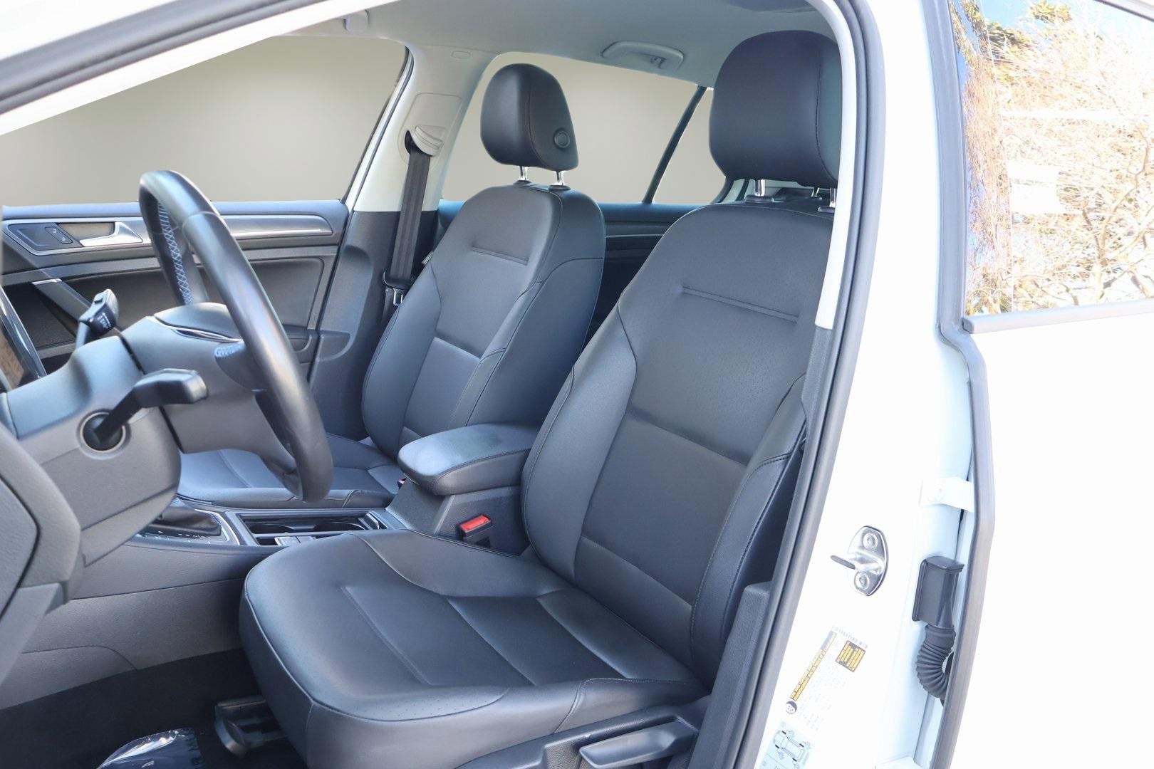 2018 Volkswagen e-Golf SEL Premium