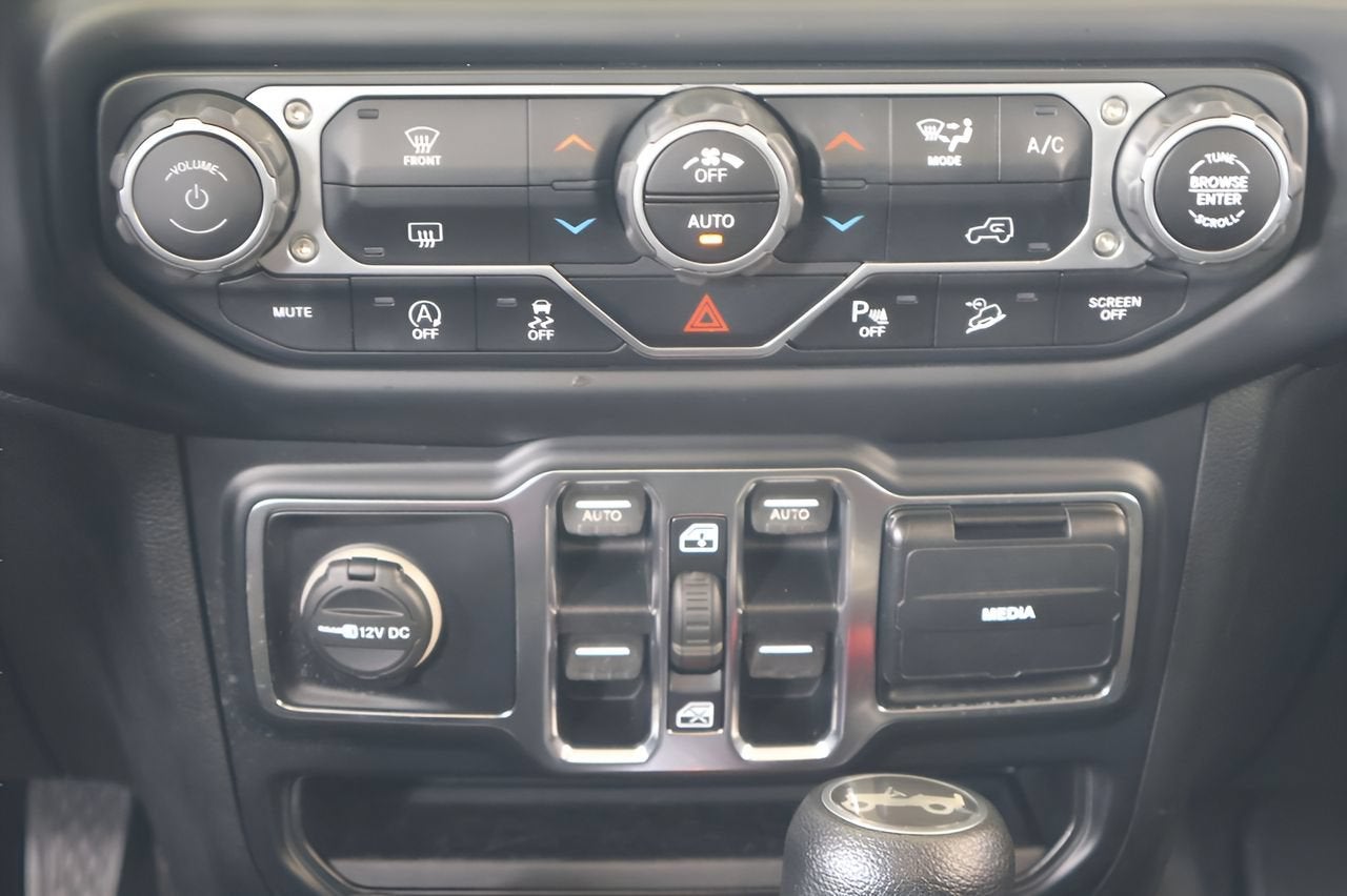2019 Jeep WRAN NA