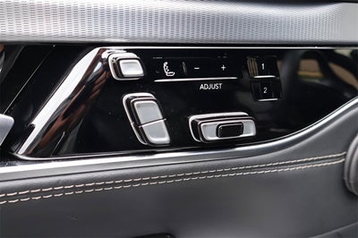 2023 Jeep Grand Wagoneer Base