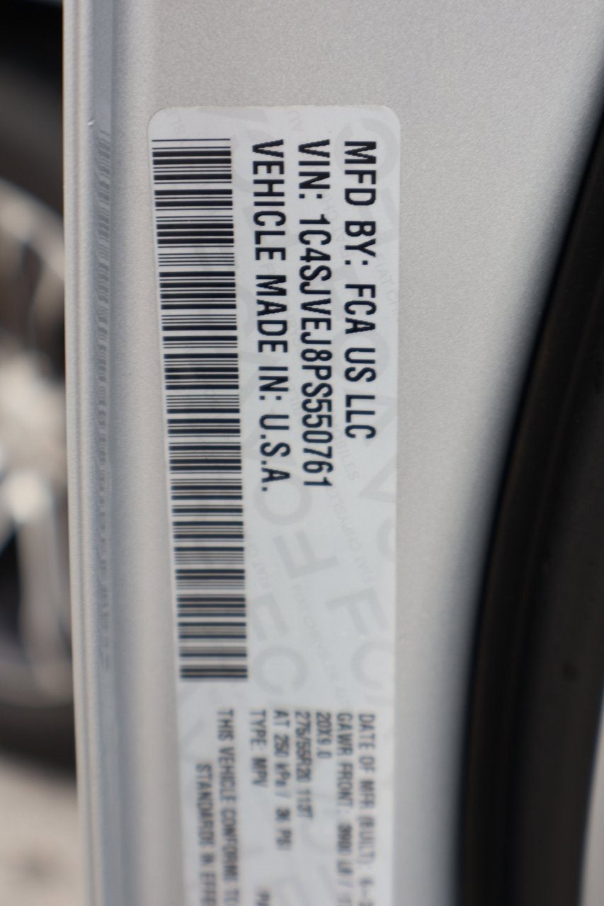 2023 Jeep Grand Wagoneer Base