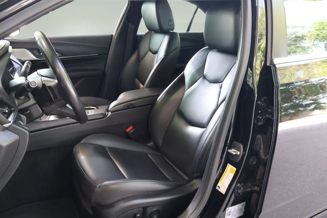 2023 Cadillac CT4 Luxury