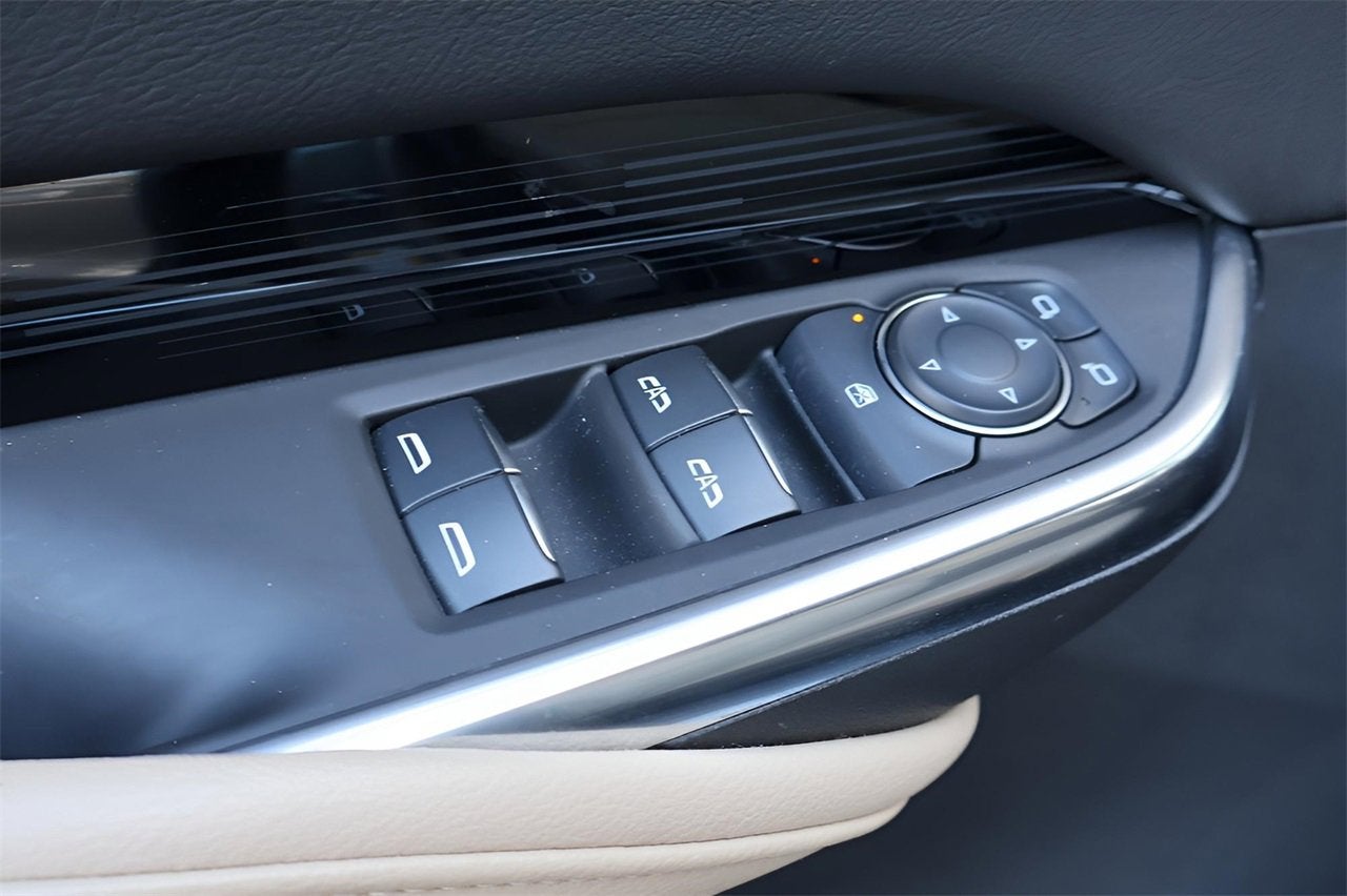 2024 Cadillac XT4 Luxury