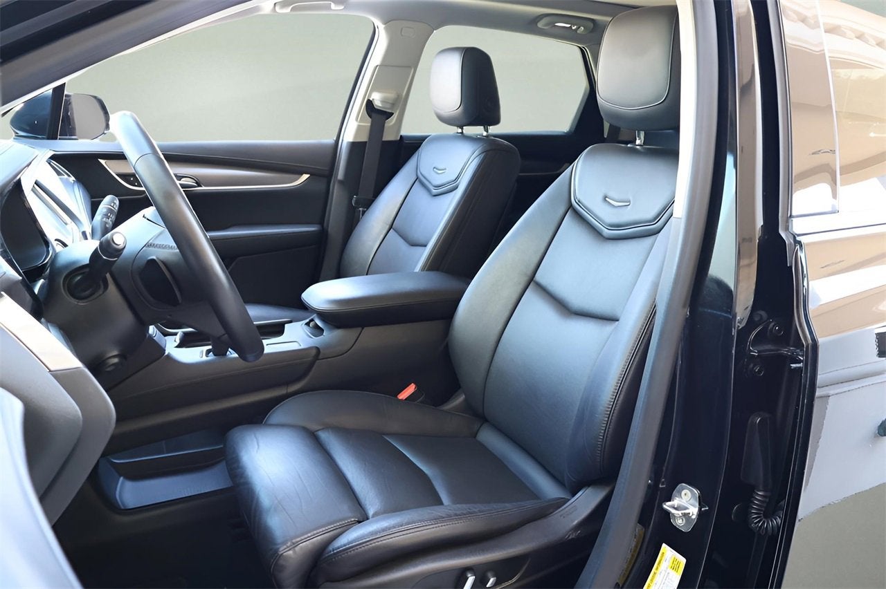 2017 Cadillac XT5 Luxury FWD