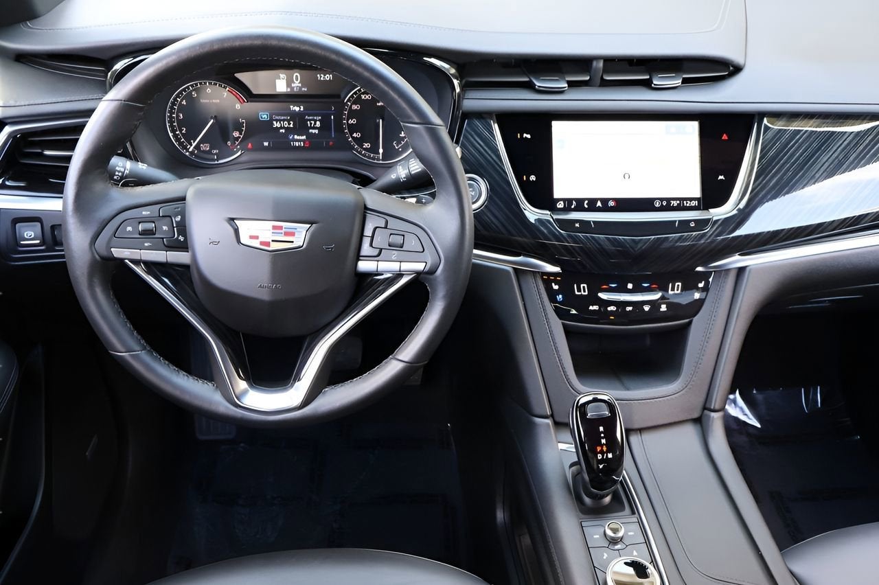 2025 Cadillac XT6 Premium Luxury