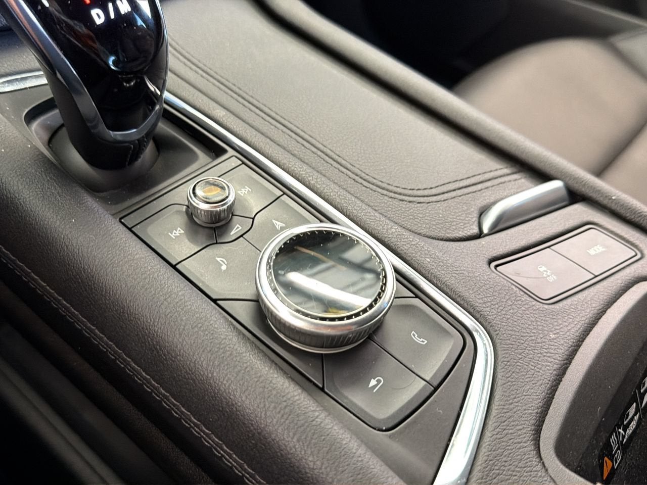 2023 Cadillac XT6 FWD Premium Luxury