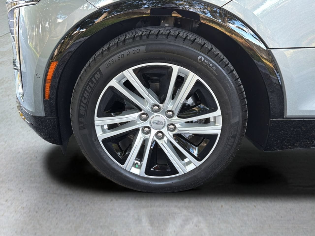 2024 Cadillac LYRIQ Tech