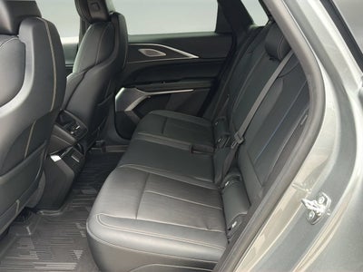 2024 Cadillac LYRIQ Luxury 2