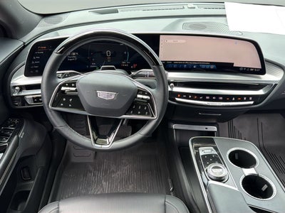 2024 Cadillac LYRIQ Luxury 2
