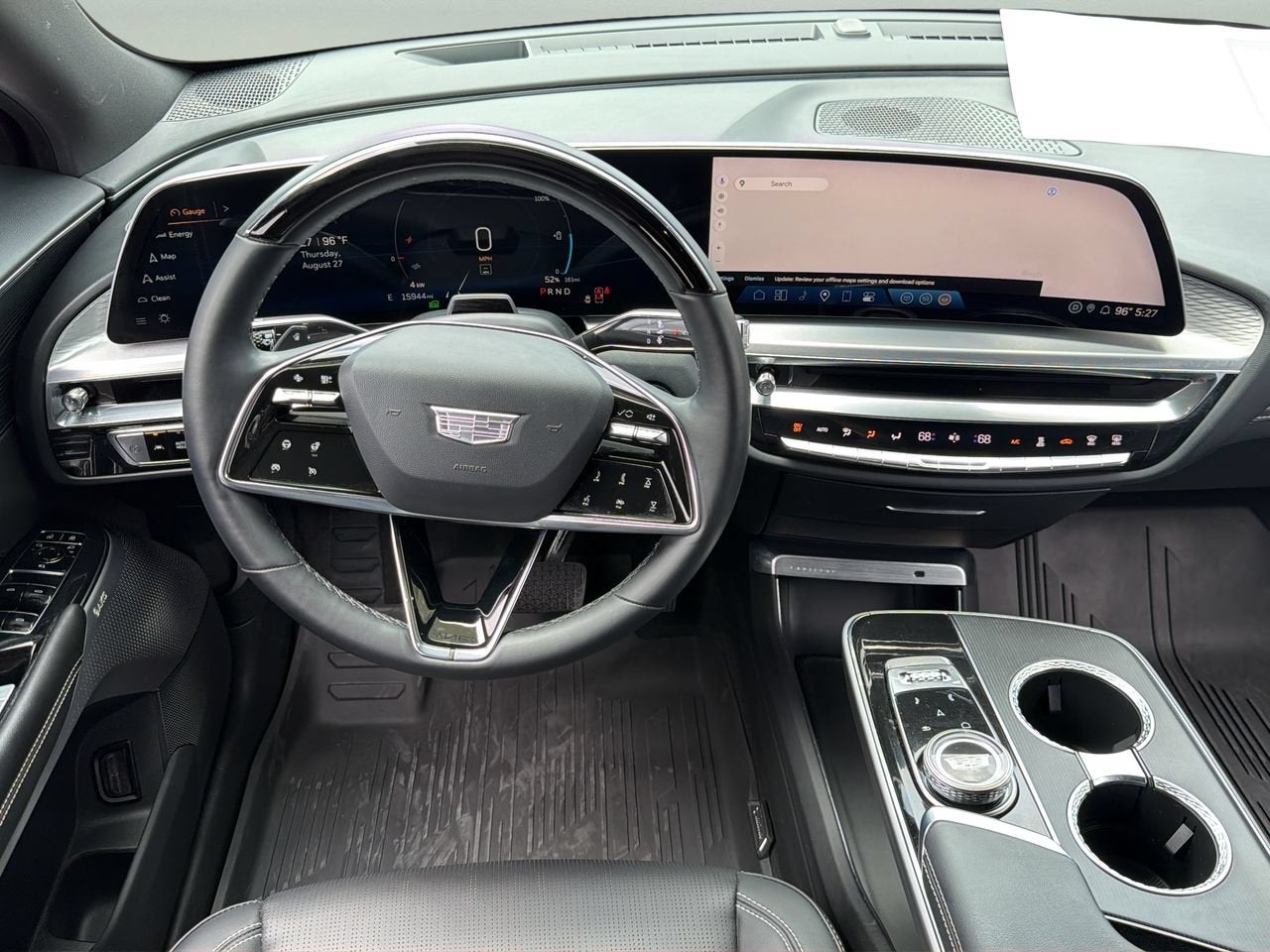 2024 Cadillac LYRIQ Luxury 2