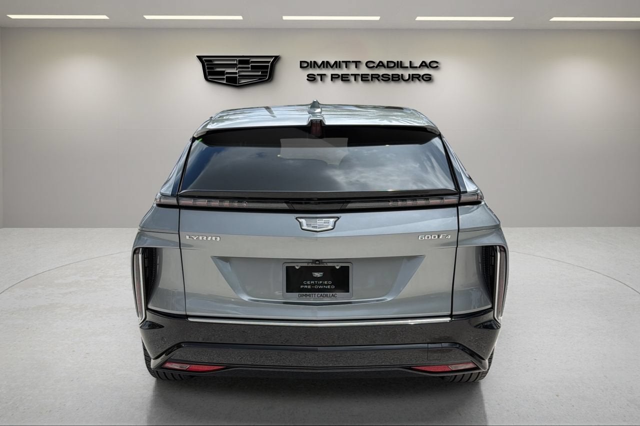 2024 Cadillac LYRIQ Luxury 2