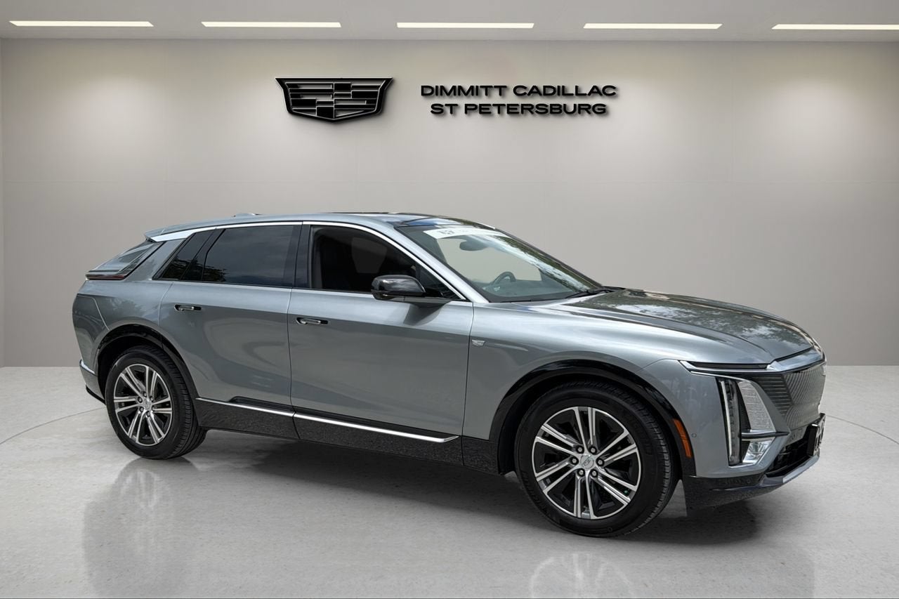 2024 Cadillac LYRIQ Luxury 2