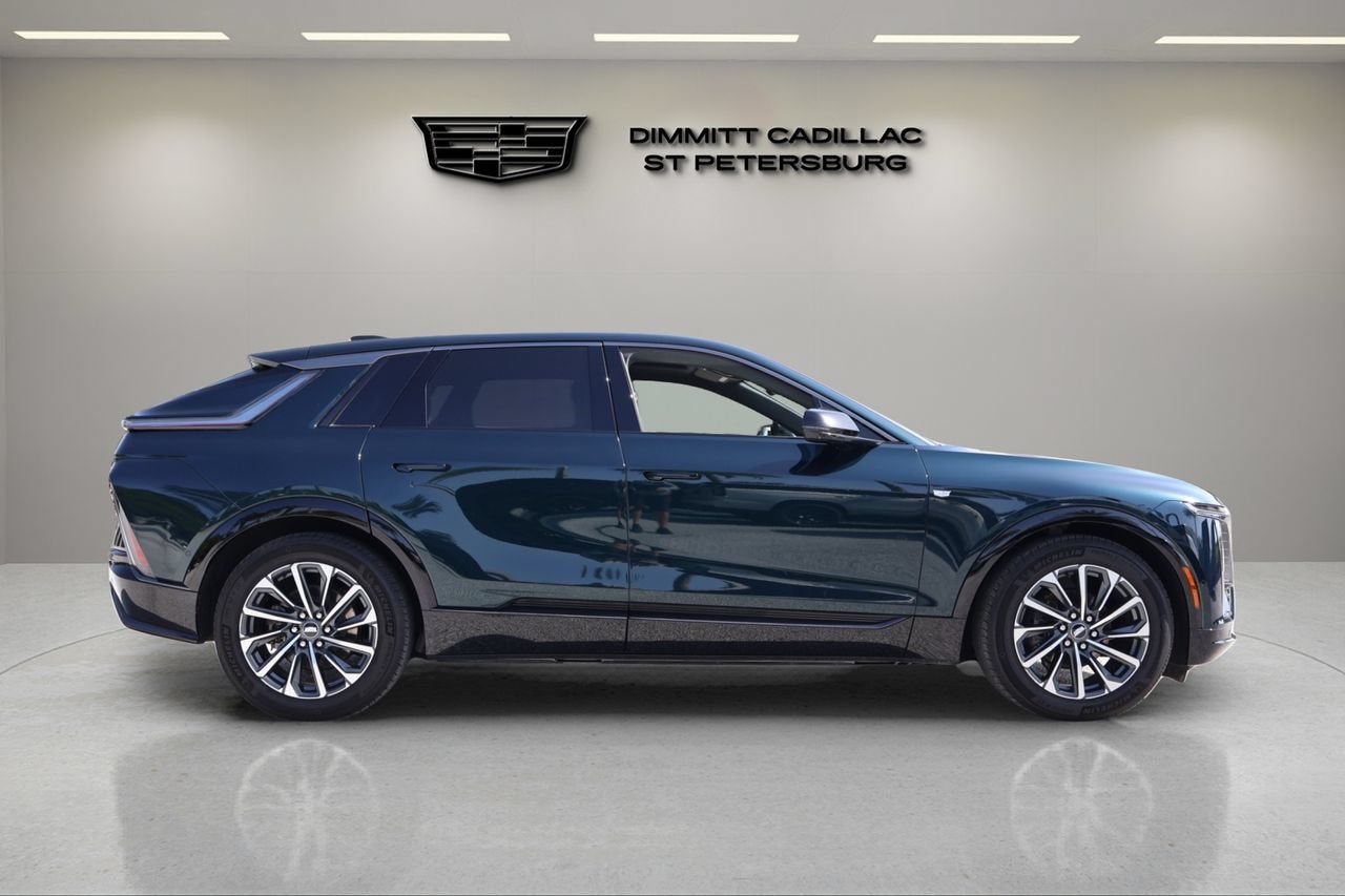 2024 Cadillac LYRIQ Sport 2