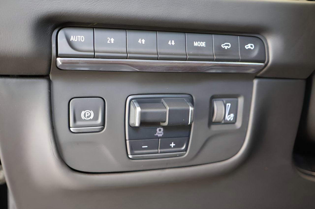2025 Cadillac Escalade Sport Platinum