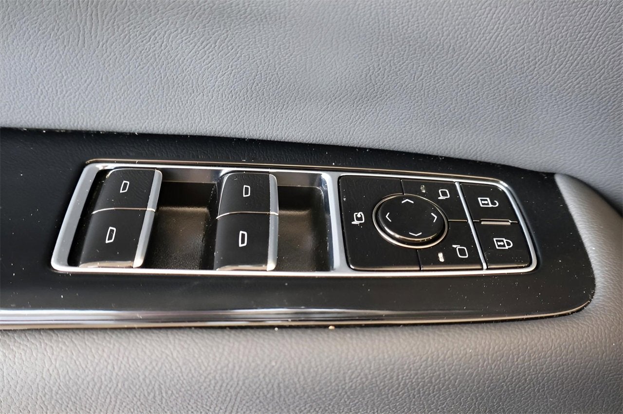 2025 Cadillac ESCALADE IQ Luxury 1