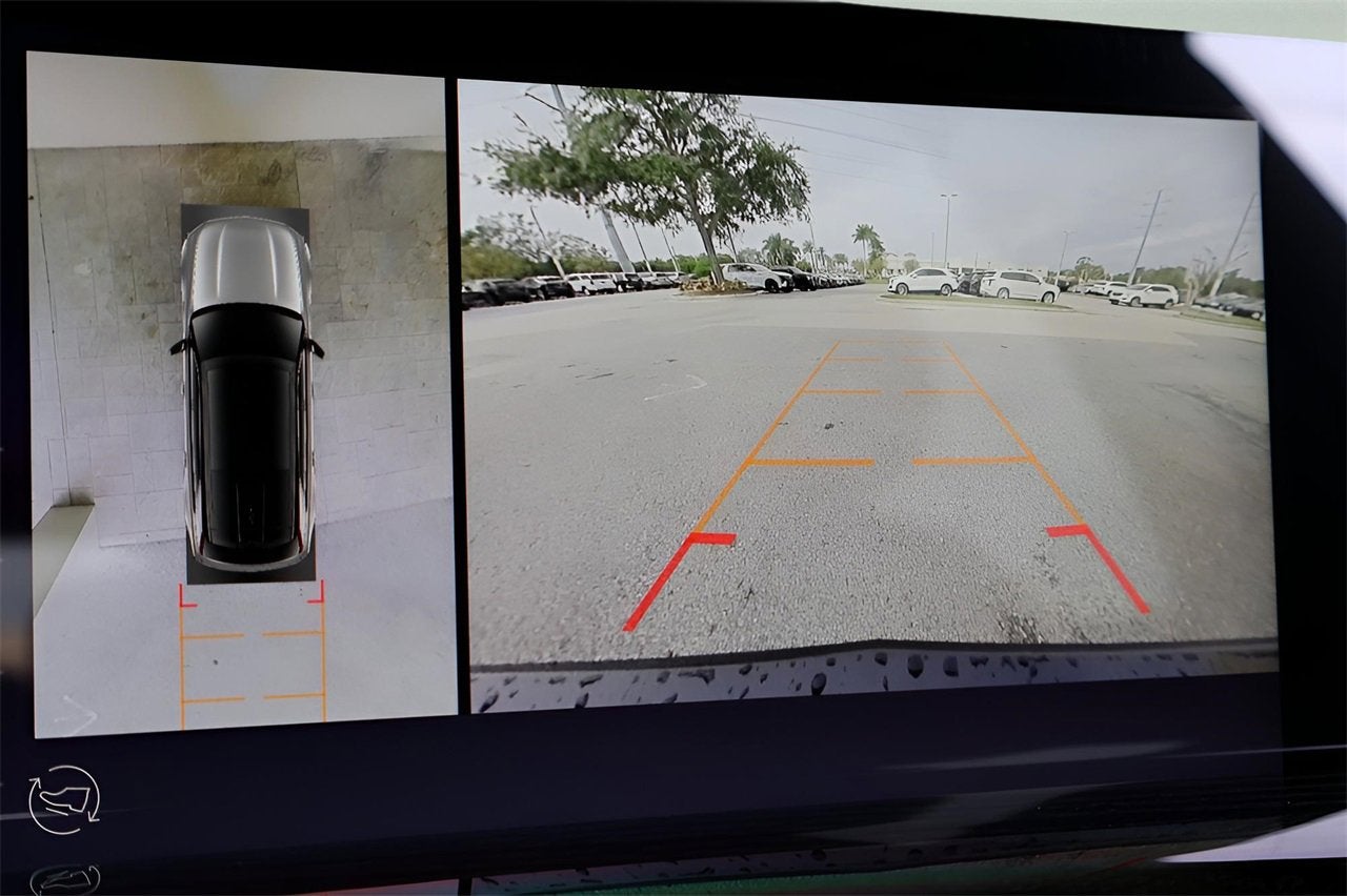 2025 Cadillac ESCALADE IQ Luxury 1