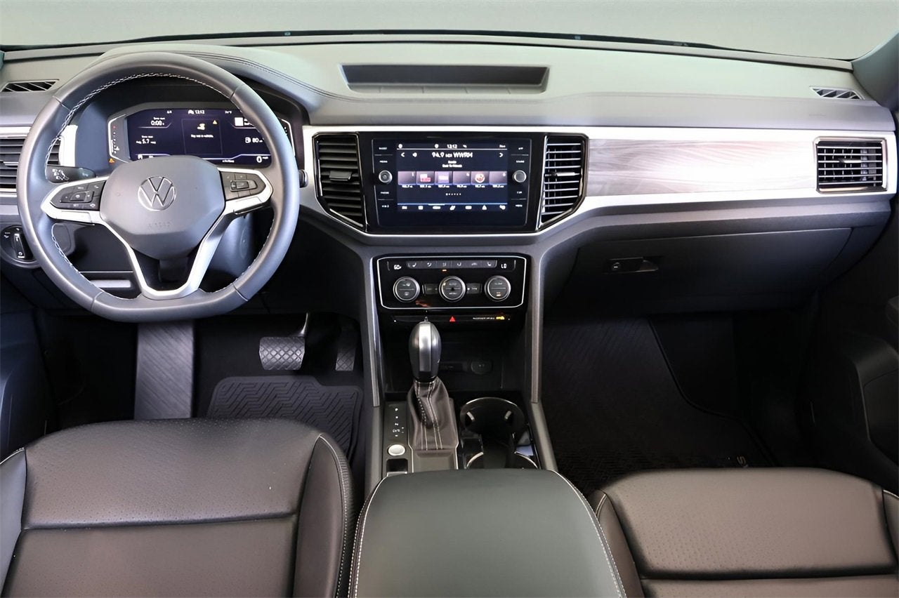 2022 Volkswagen Atlas Cross Sport 2.0T SE w/Technology