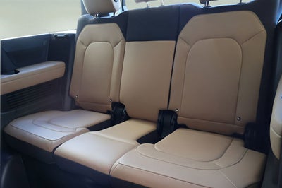 2025 Land Rover Defender V8