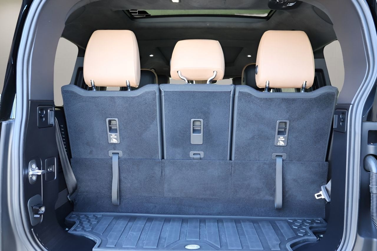 2025 Land Rover Defender V8