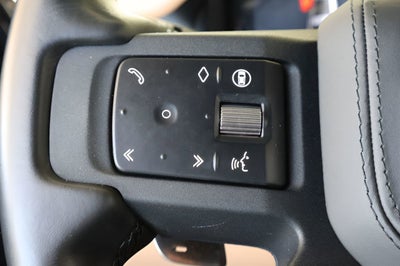 2025 Land Rover Defender V8