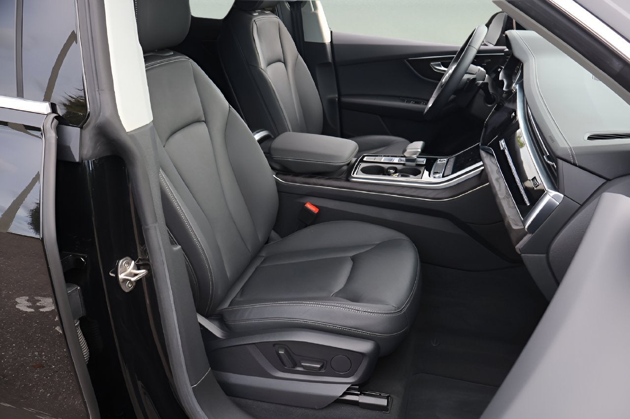 2023 Audi Q8 Premium