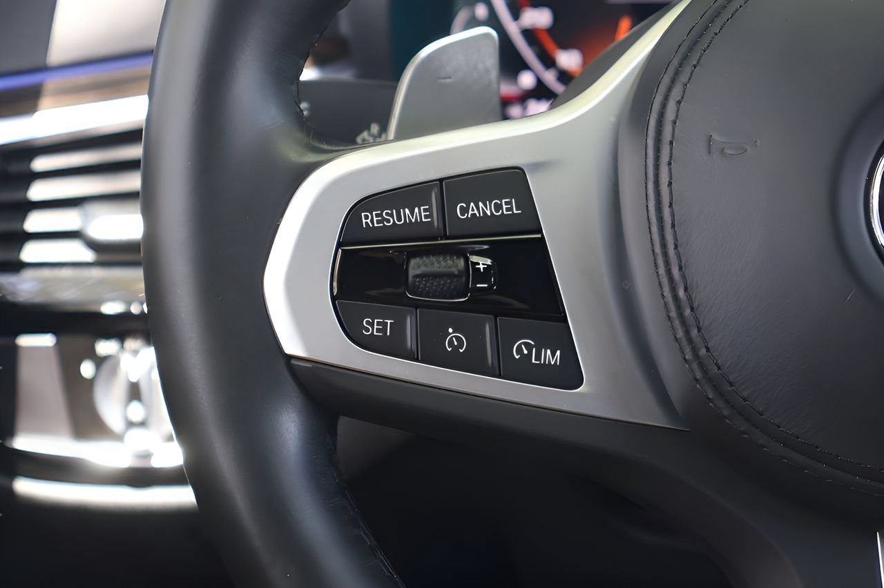 2022 BMW 5 Series M550i xDrive