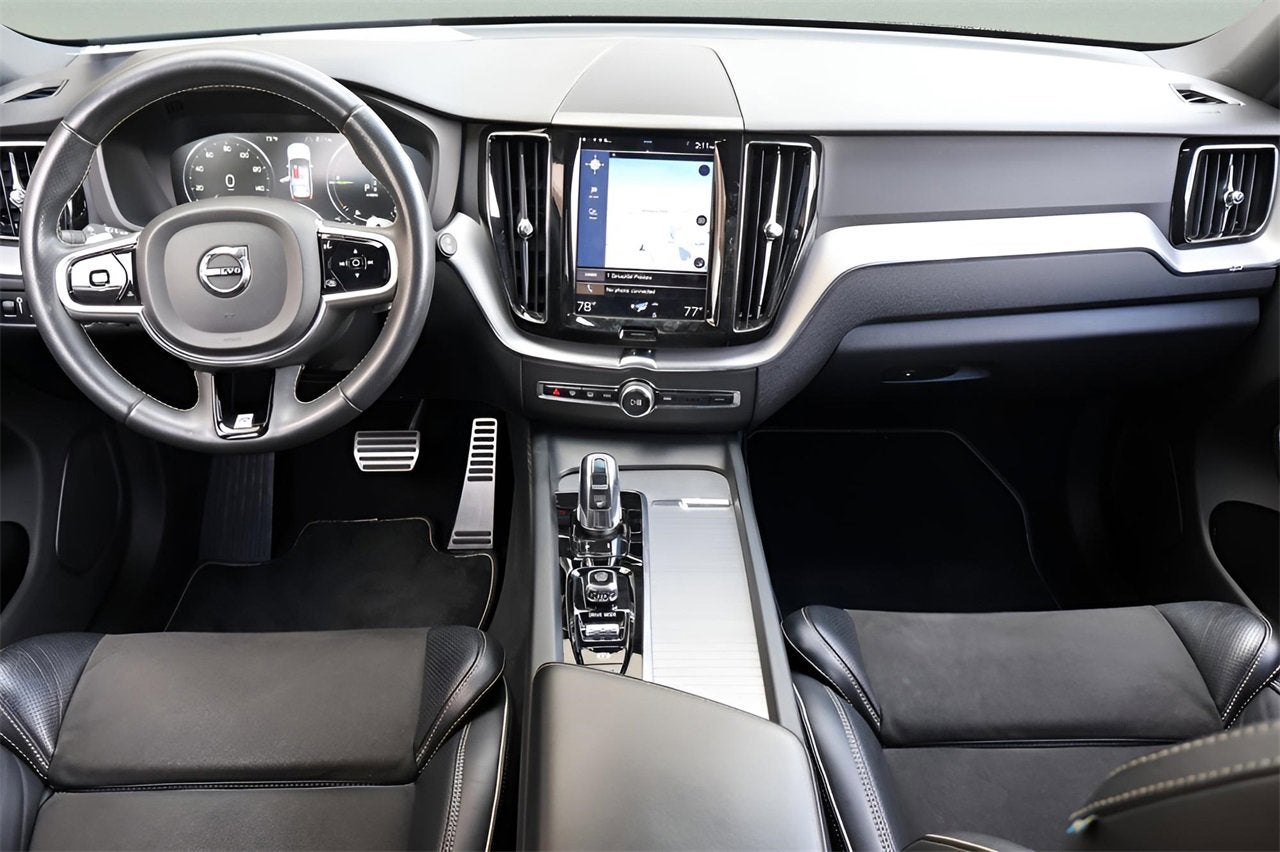 2018 Volvo XC60 R-Design