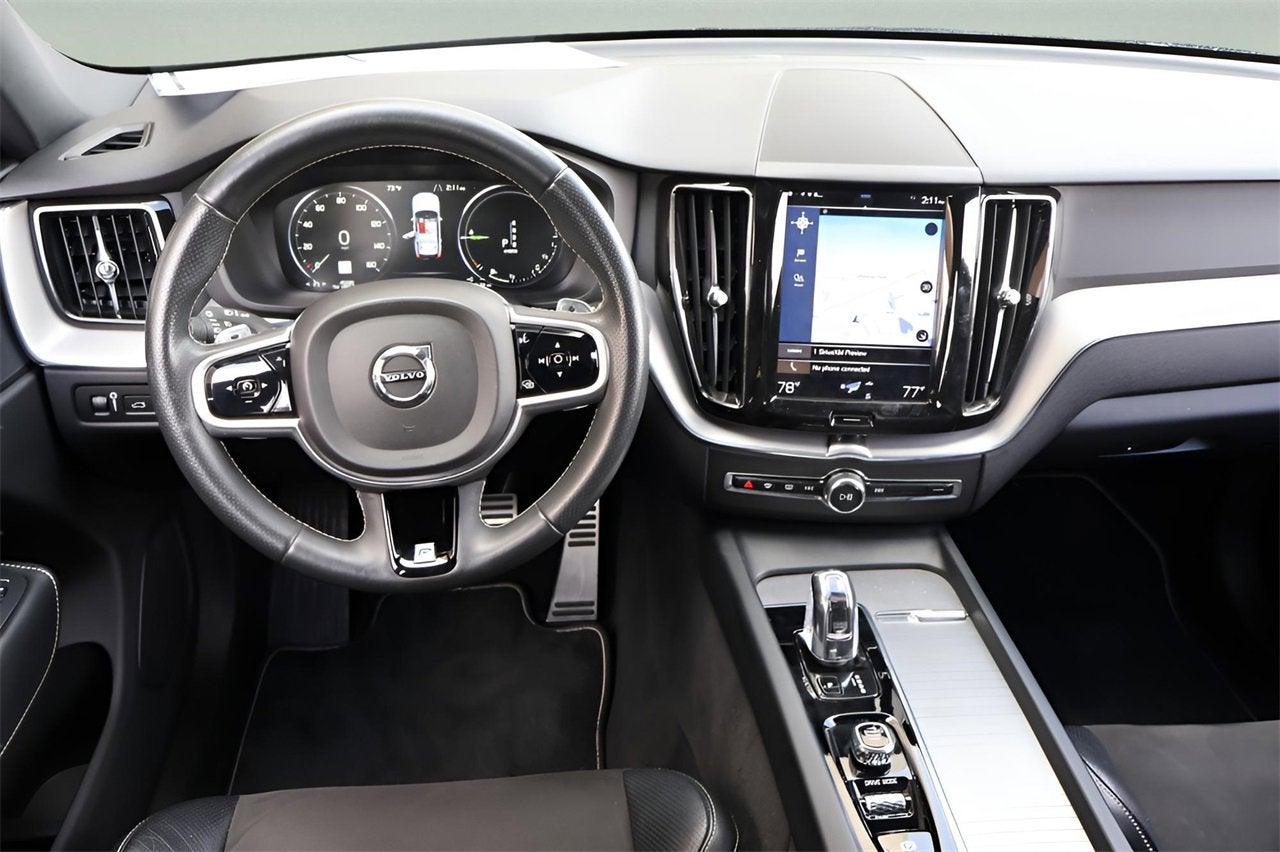 2018 Volvo XC60 R-Design