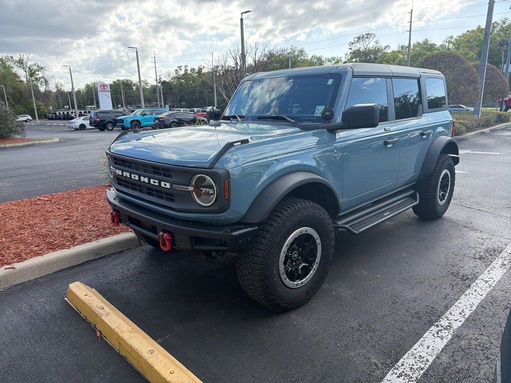 2023 Ford Bronco Base