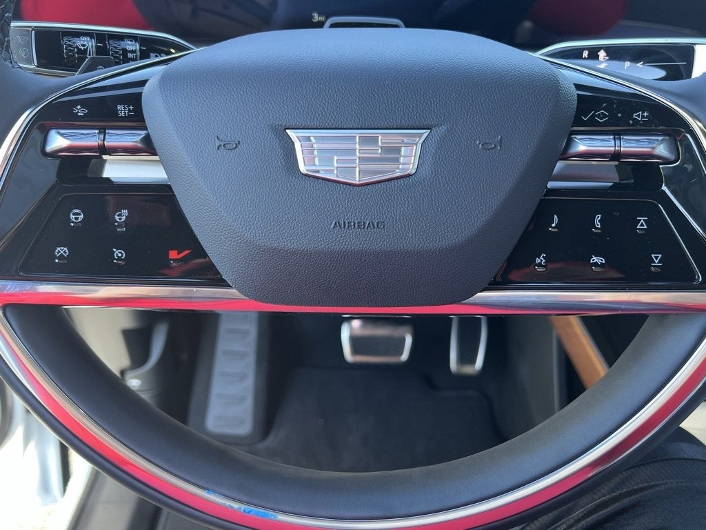 2026 Cadillac VISTIQ Luxury