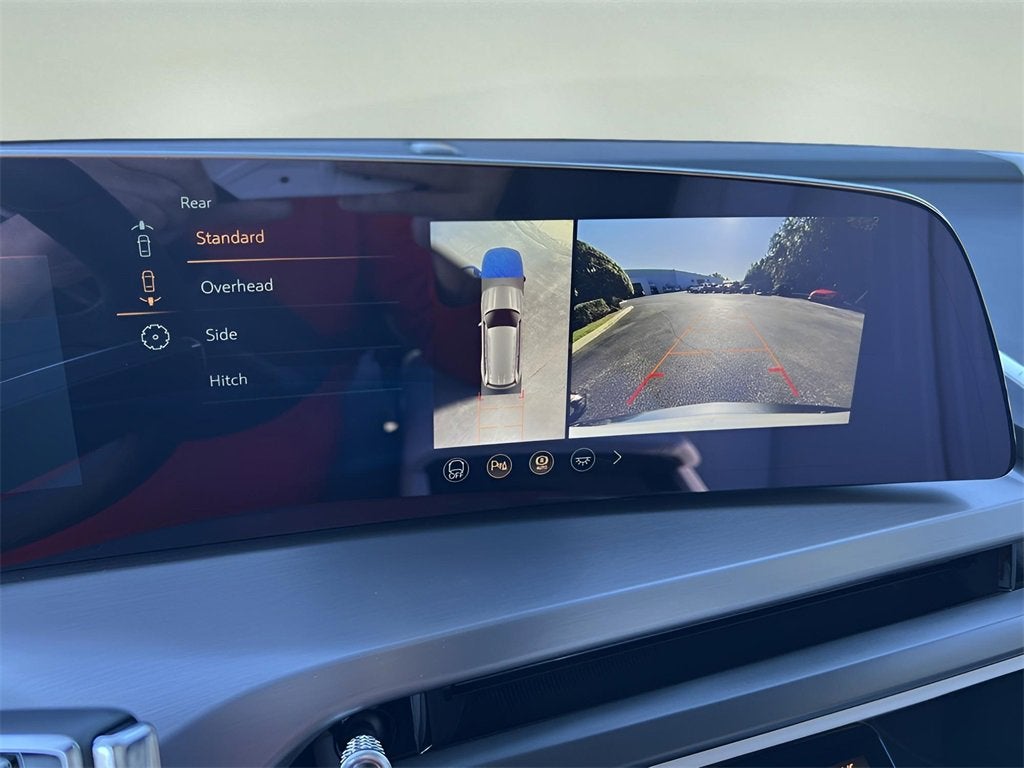 2026 Cadillac VISTIQ Luxury