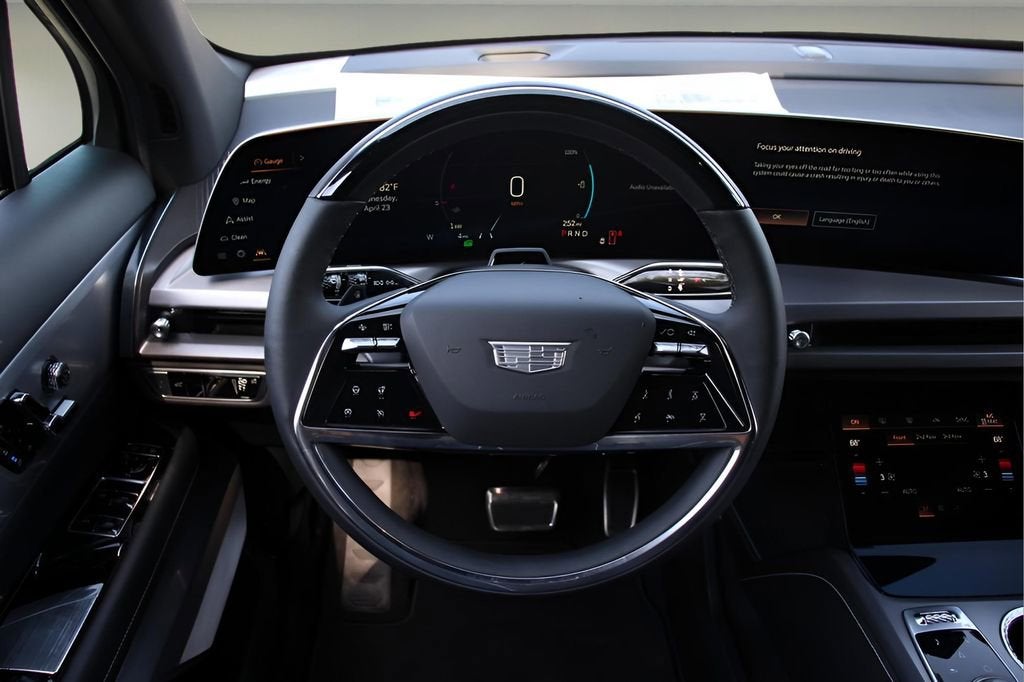 2026 Cadillac VISTIQ Luxury