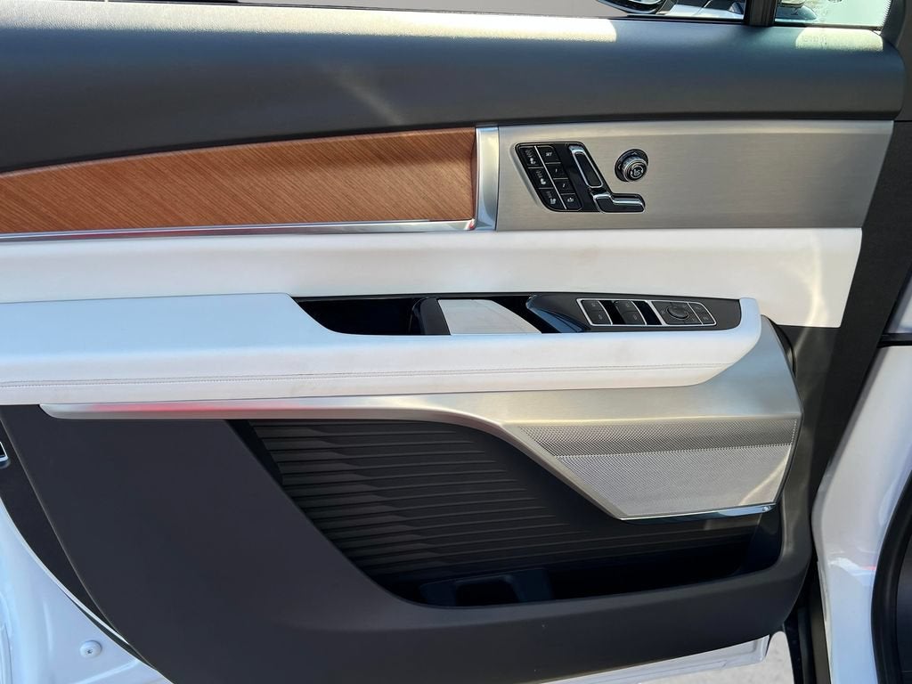2027 Cadillac VISTIQ Luxury