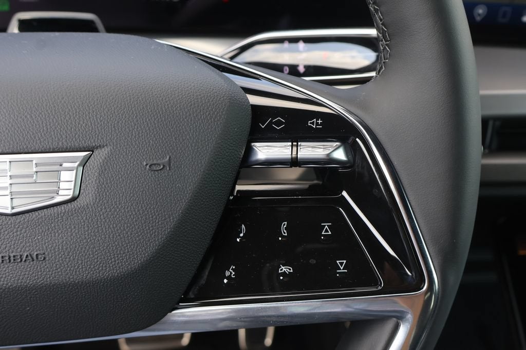2027 Cadillac VISTIQ Sport
