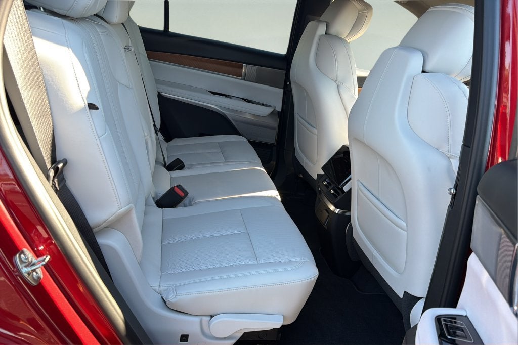 2027 Cadillac VISTIQ Sport