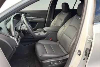 2024 Cadillac XT4 Premium Luxury